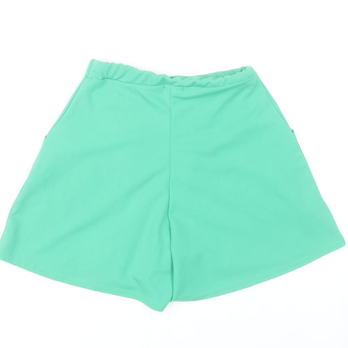 Boohoo Women Green Size 6 Paperbag Shorts Polyester Blend