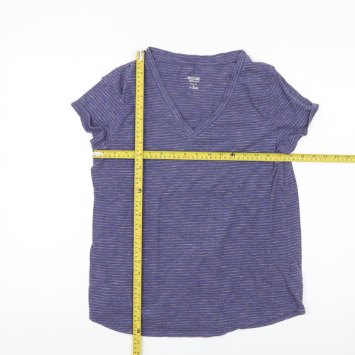 Mossimo Women’s Purple Striped V-Neck Short Sleeve T-Shirt Size M