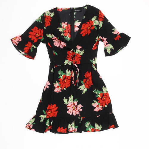 PrettyLittleThing Women’s Black Floral Skater Dress Size 4