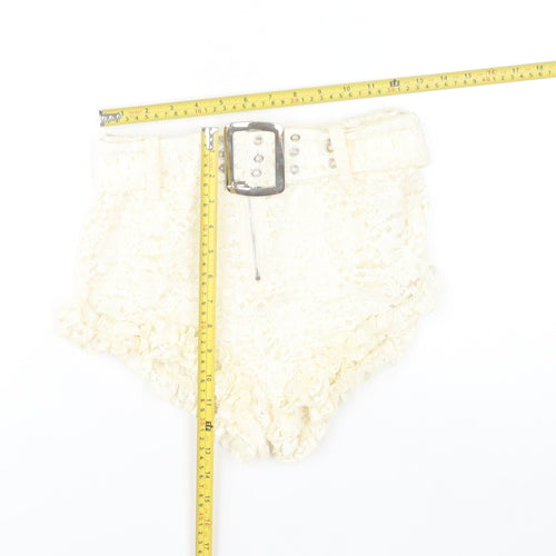 PrettyLittleThing Women’s Ivory Lace Belted Hot Pants UK 6
