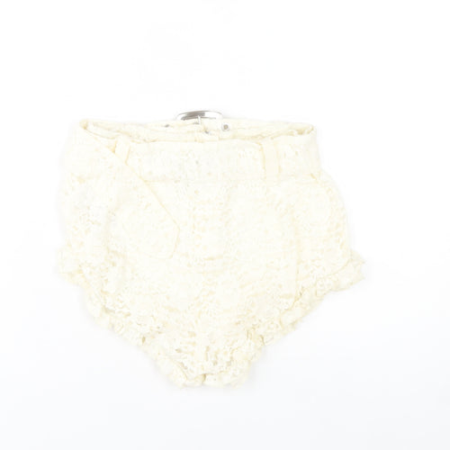 PrettyLittleThing Women’s Ivory Lace Belted Hot Pants UK 6