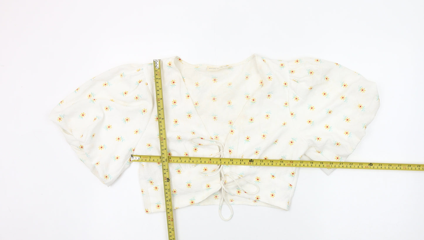 Sisters of the Tribe Women’s Ivory Floral Cropped V-Neck Blouse Size 14