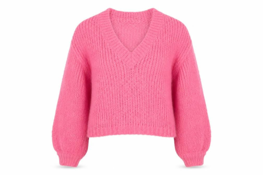 Front view of Vero Moda Women Pink Chunky Knit V-Neck jumper, size M