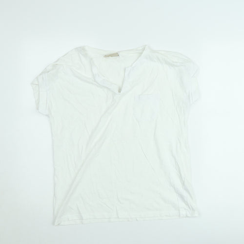 FREE/QUENT Women's White Basic V-Neck Short Sleeve T-Shirt M