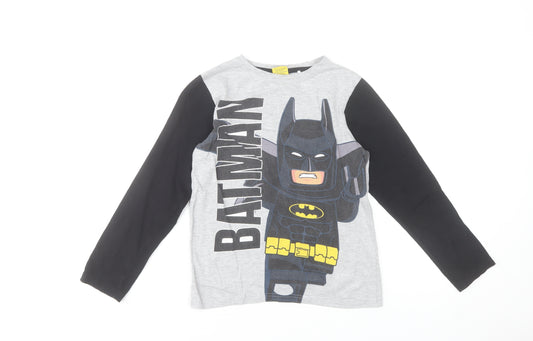 Front view of Next boys’ grey & black batman long sleeve t-shirt age 9 years
