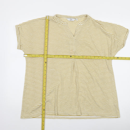 Isle Essentials Women’s L 18-20 Yellow White Striped V-Neck T-Shirt