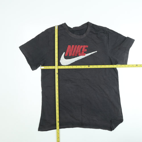 Nike Men's Black Crew Neck Short Sleeve Graphic T-Shirt M