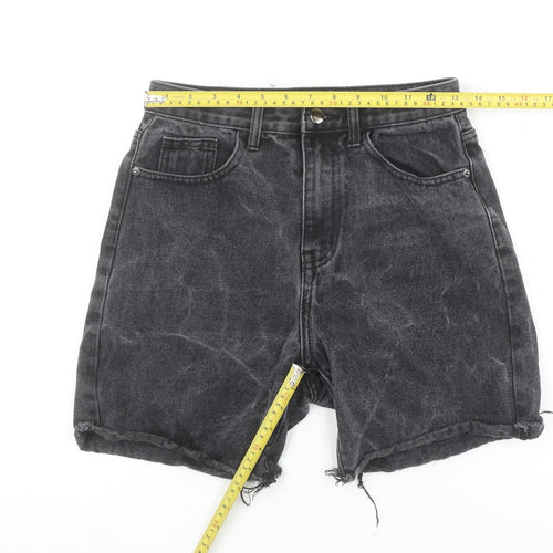 PrettyLittleThing Women’s Black Acid Wash Cut-Off Denim Shorts Size 8