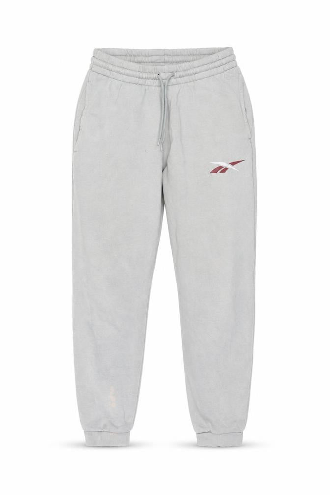 Front view of Reebok Women’s Grey Jogger Sweatpants M Regular Fit Cotton Blend