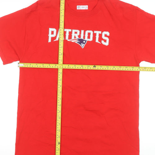 NFL Team Apparel Men's Red Patriots T-Shirt Medium Sports Fan Tee