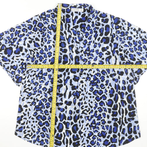 Gallery Women’s Blue Animal Print Short Sleeve Blouse Size 10