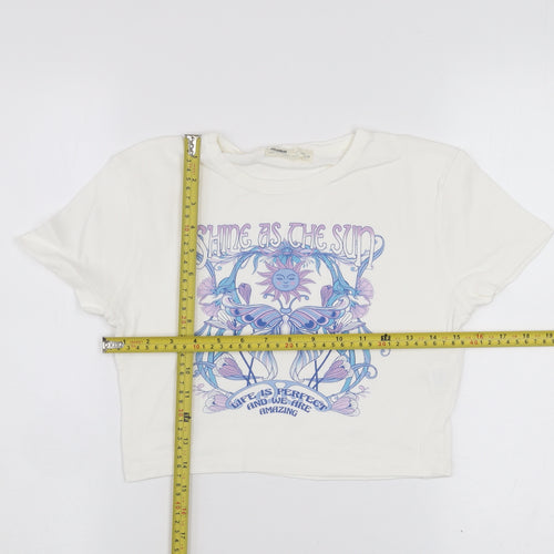Pull & Bear Women's White Cropped Graphic T-Shirt Size S