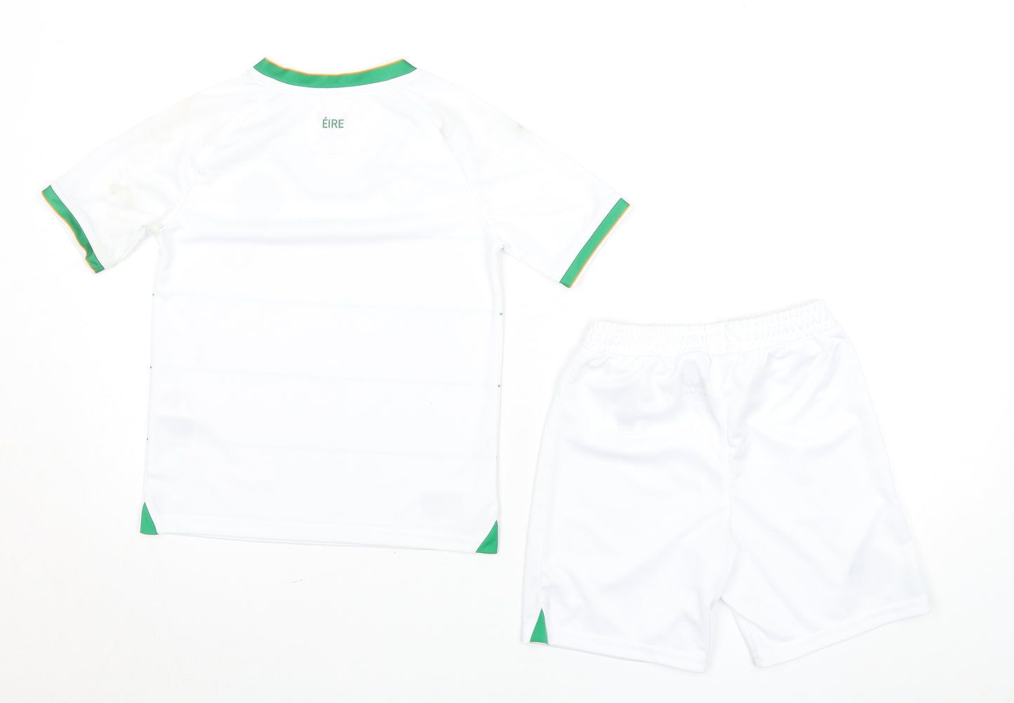 Castore Boys White 4-5Y Ireland Football Shorts Set