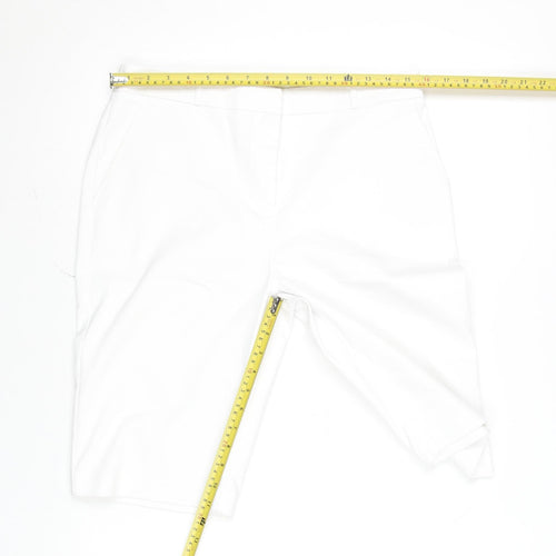 Gallery Women’s White Bermuda Shorts Size 12 Stretch Cotton Blend