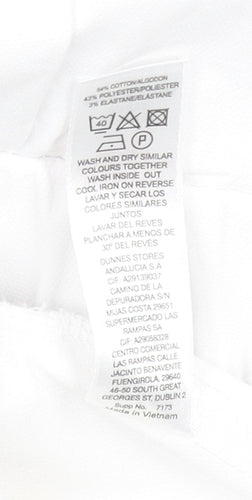 Gallery Women’s White Bermuda Shorts Size 12 Stretch Cotton Blend
