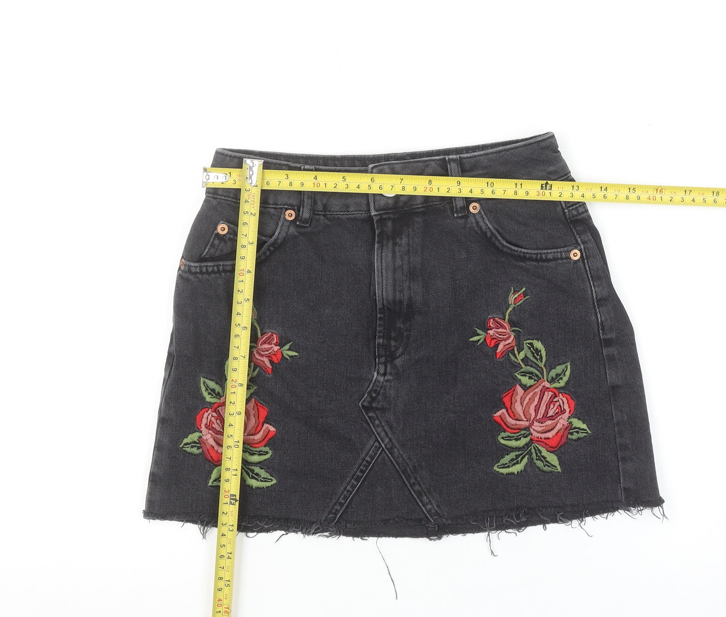 Topshop Women Black Embroidered Floral Mini Denim Skirt Size 8 Petite