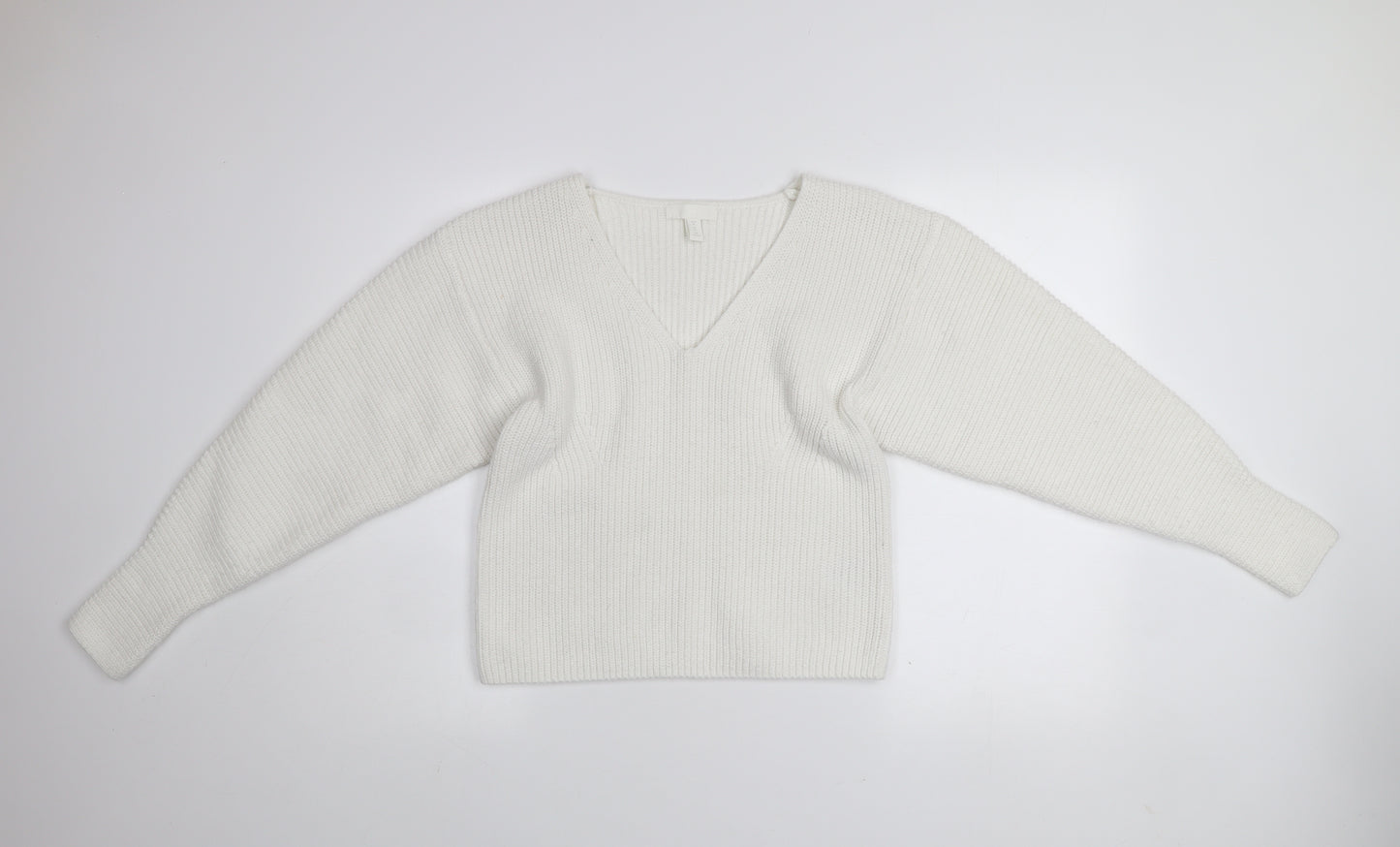 H&M Women’s White V-Neck Knit Pullover Jumper Size M
