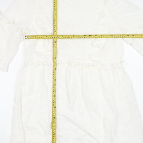 In The Style Women White Size 10 Ruffle Shift Short Dress