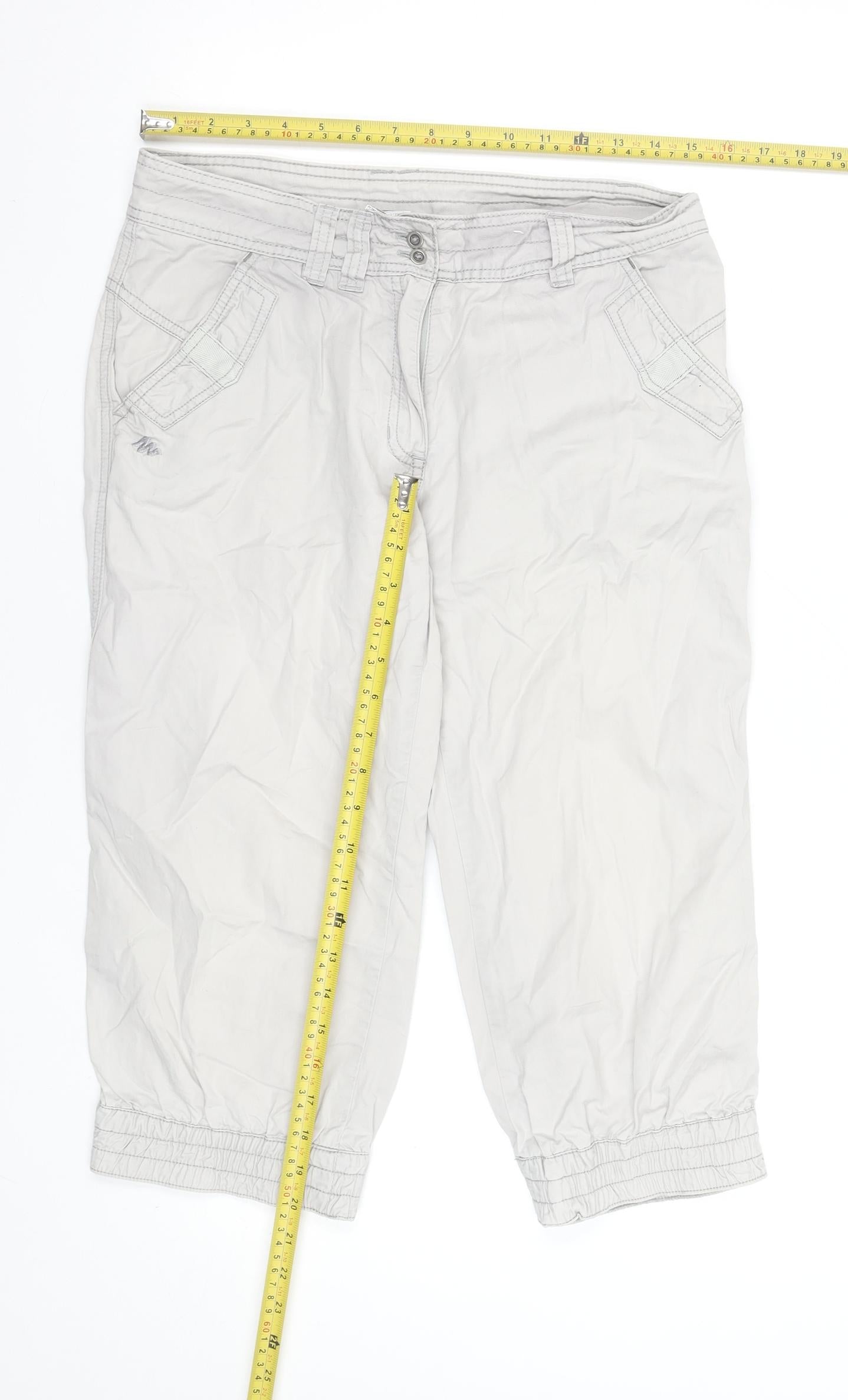 Decathlon Women Beige Cotton Capri Trousers Size 12