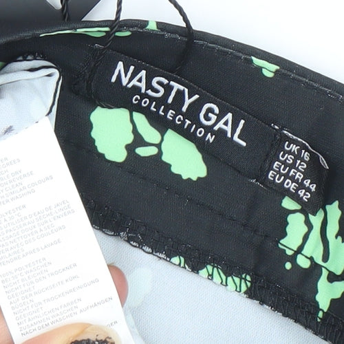 Nasty Gal Women's Black Floral Flare Short Skirt Size 16