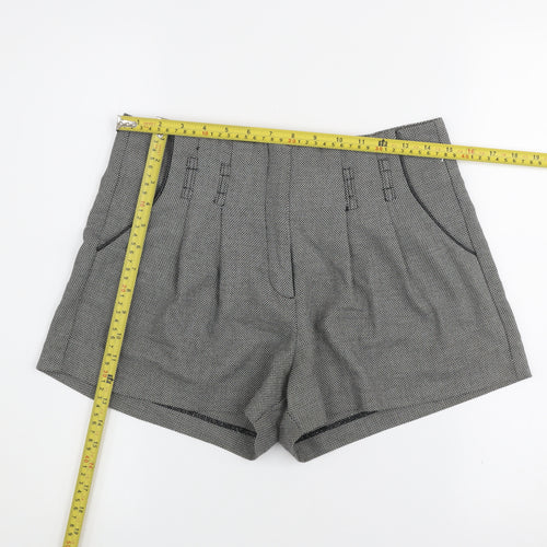 A|wear Women Grey Pleated Chino Shorts Size 10