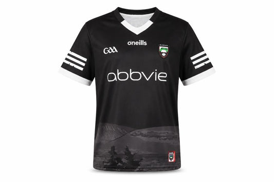 Front view of O’Neills boys’ black football jersey t-shirt age 13 lightweight sports top