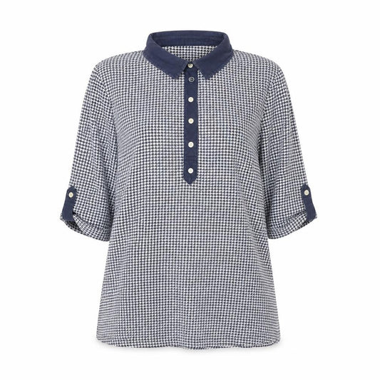 Front view of Peter Hahn Women Blue Houndstooth Collared Button-Up Shirt, size 12