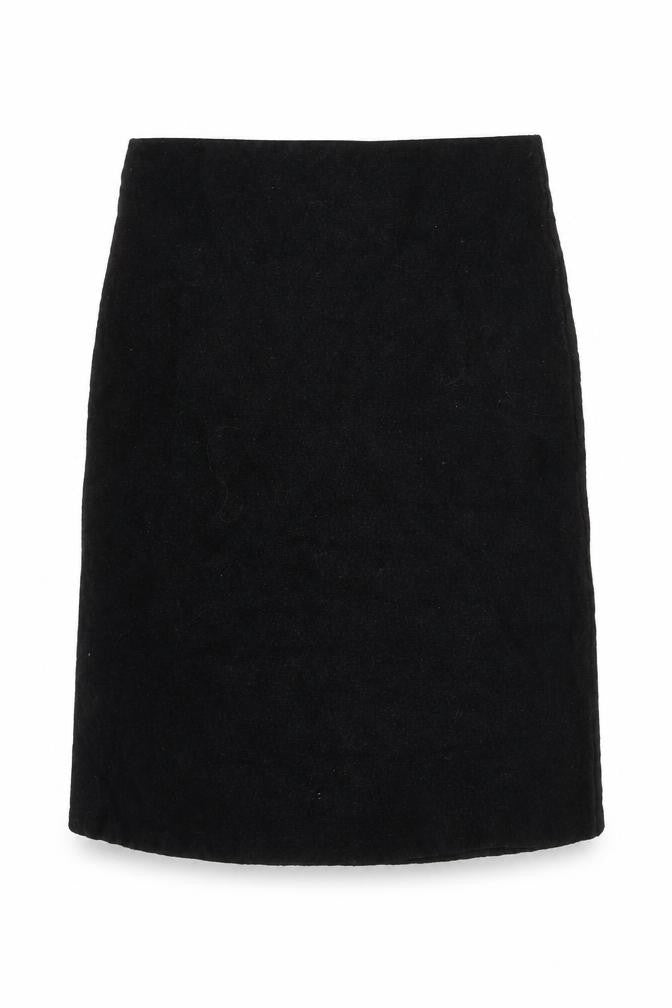 Front view of Gallery Women's Black Wool Knee Length Pencil Skirt L
