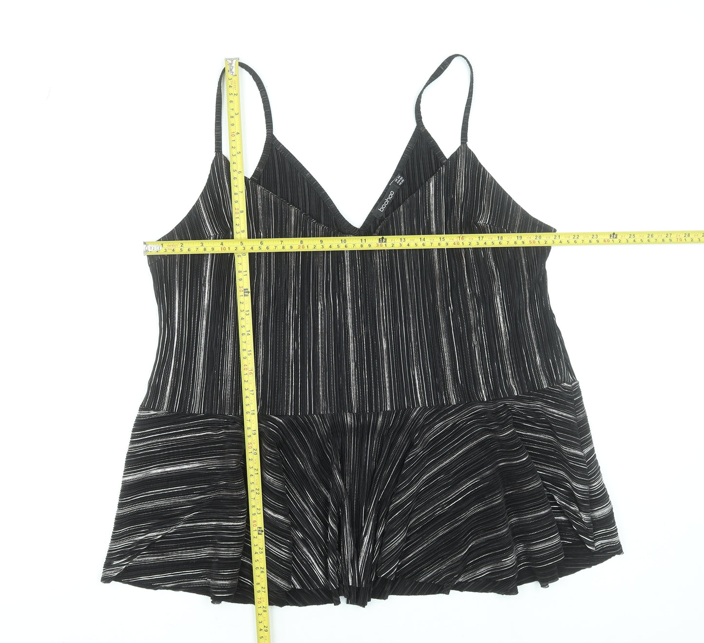 Boohoo Women’s Black Striped V-Neck Plus Size 24 Camisole Top