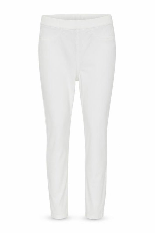 Front view of Dunnes Women's White Jegging Jeans, size 8 Slim, Fit