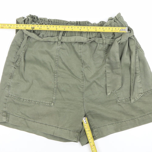 Dunnes Women Green Paperbag Belted Shorts Size S