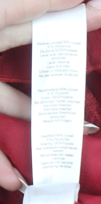 PrettyLittleThing Women Red Strapless Ruffle Layered Playsuit UK 4