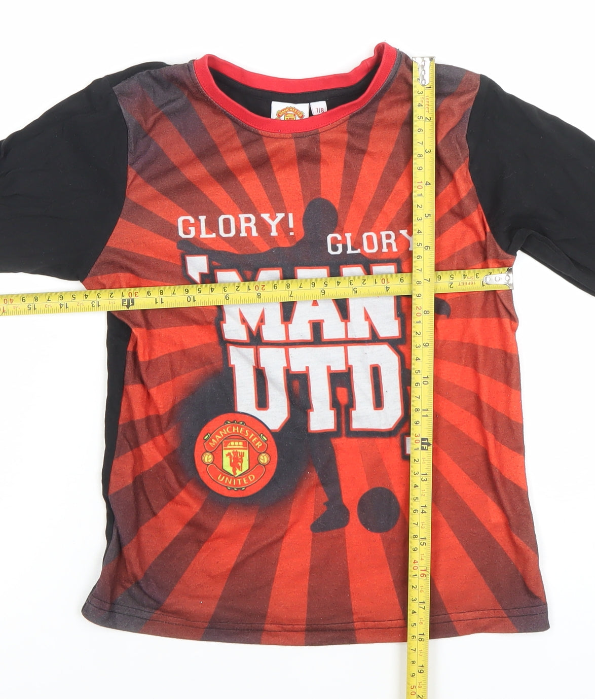 Manchester United Boys Red Long Sleeve Graphic Football T-Shirt 7-8 Years