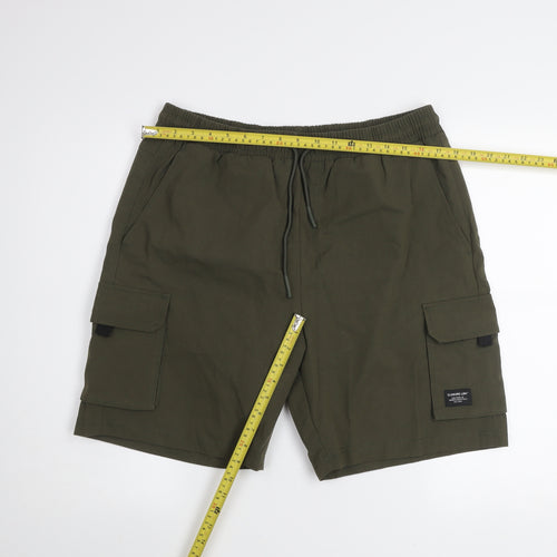 Closure LDN Men's Green Cargo Shorts XL Casual Elastic Waist