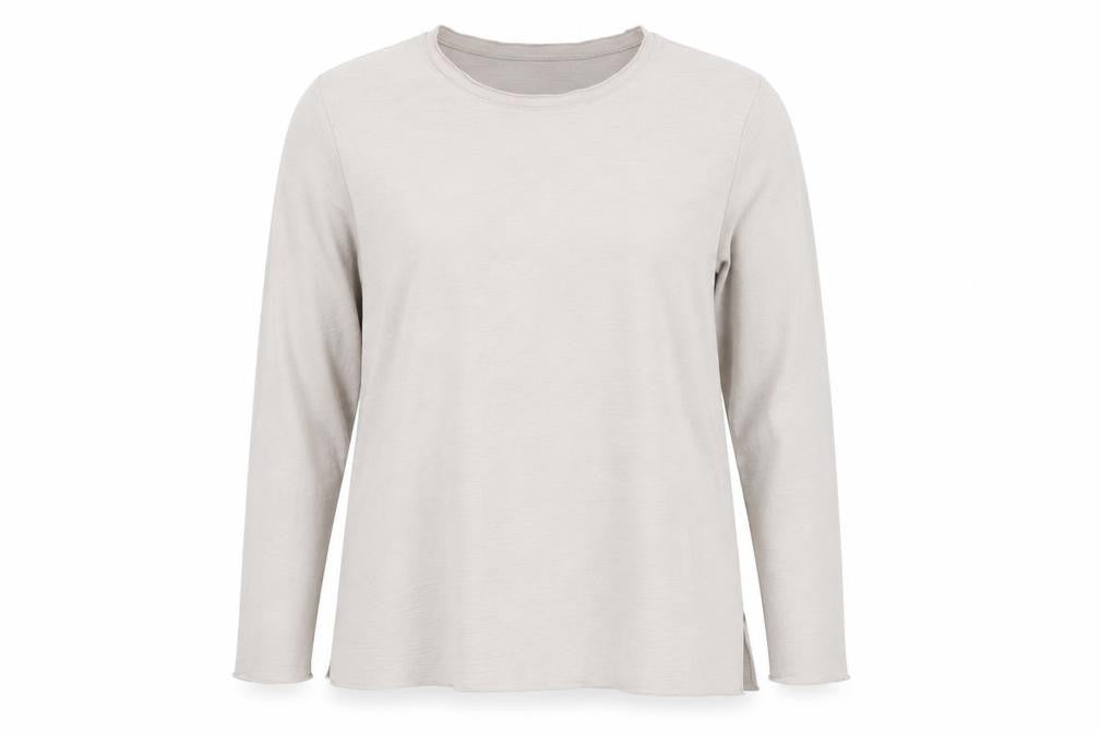 Front view of Zara women’s beige basic long sleeve cotton t-shirt xl