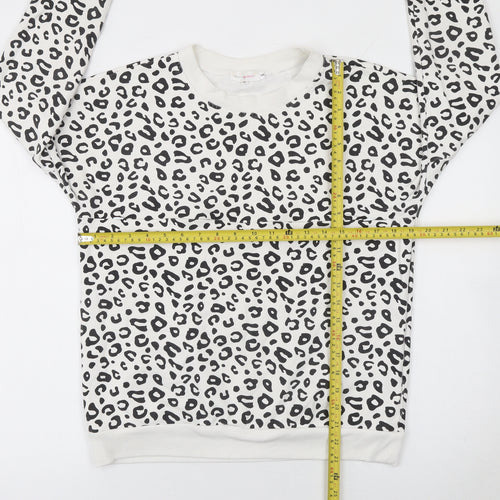 Chic and Discreet Women's White Leopard Print Pullover Sweatshirt Size S
