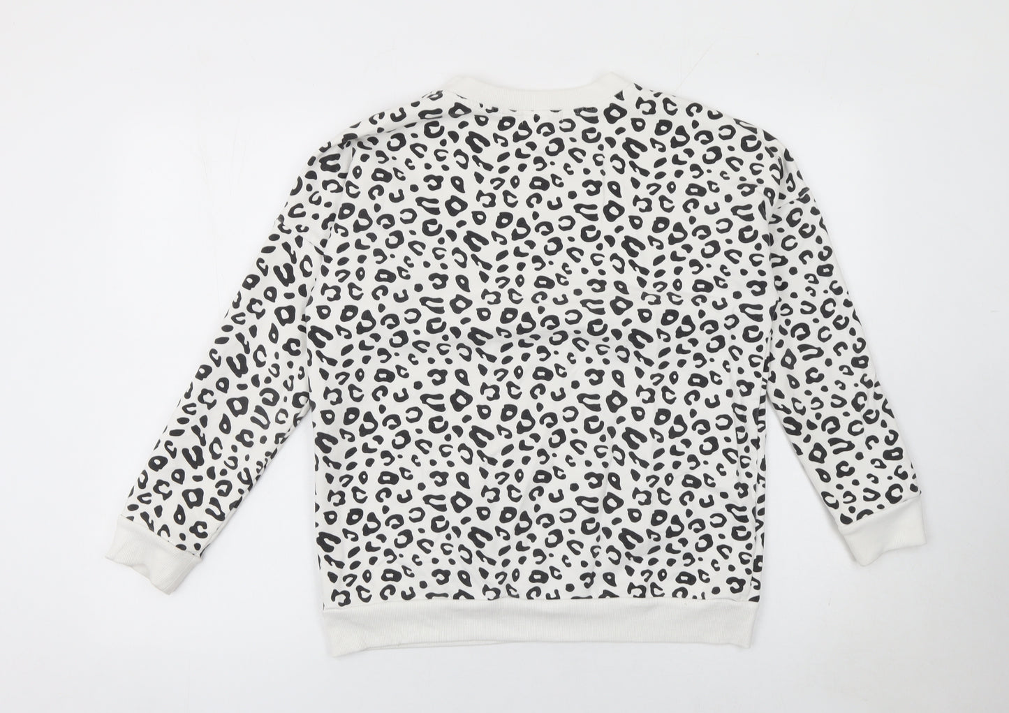 Chic and Discreet Women's White Leopard Print Pullover Sweatshirt Size S