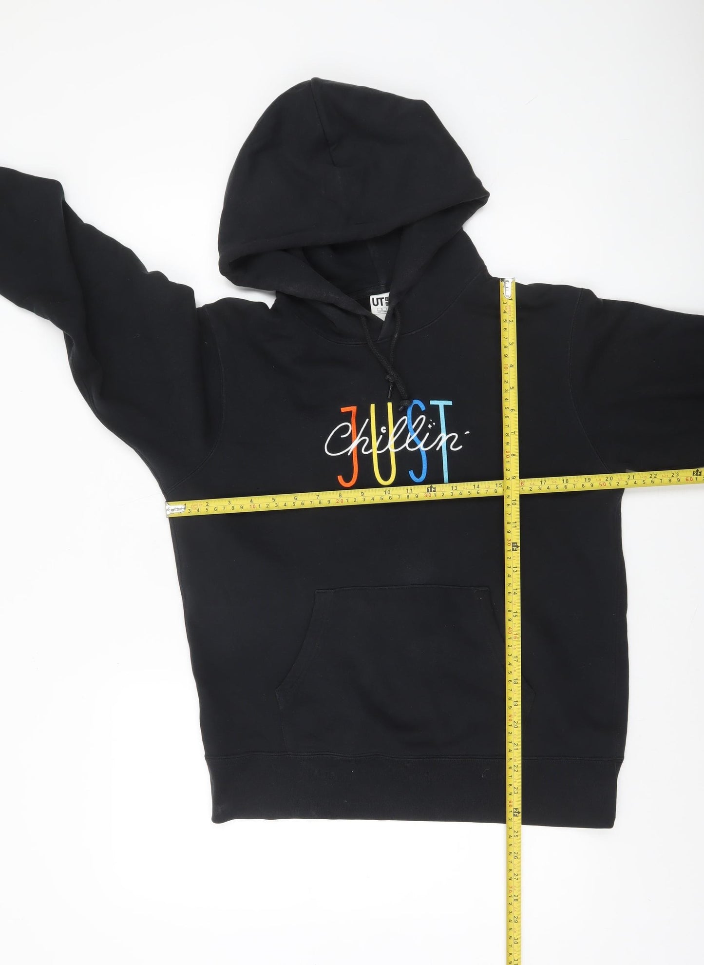 Uniqlo Men Black Graphic JUST Chillin Hoodie Size S Cotton Blend