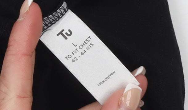 Tu Men’s Black Christmas Art Graphic T-Shirt Size L 100% Cotton