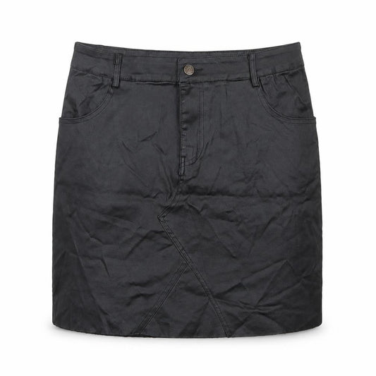 Front view of PRETTYLITTLETHING Women’s Black Stretch Pencil Skirt, size UK 12
