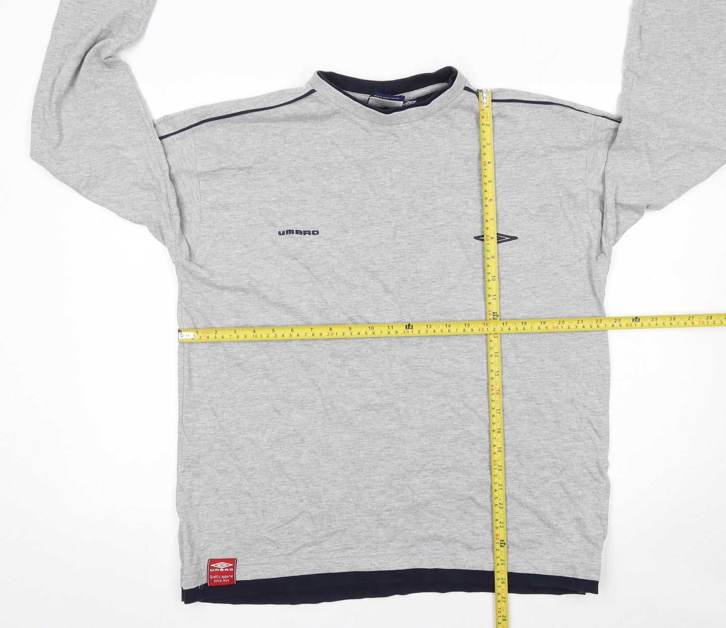 Umbro Men's Grey Long Sleeve Sports T-Shirt L Regular Fit