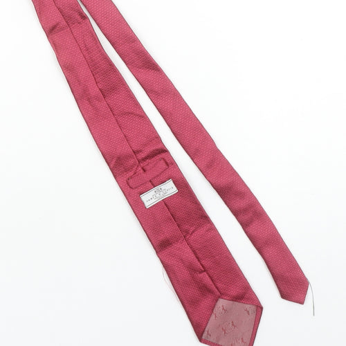 Hawes & Curtis Men’s Red 100% Silk Textured Tie – Classic Style