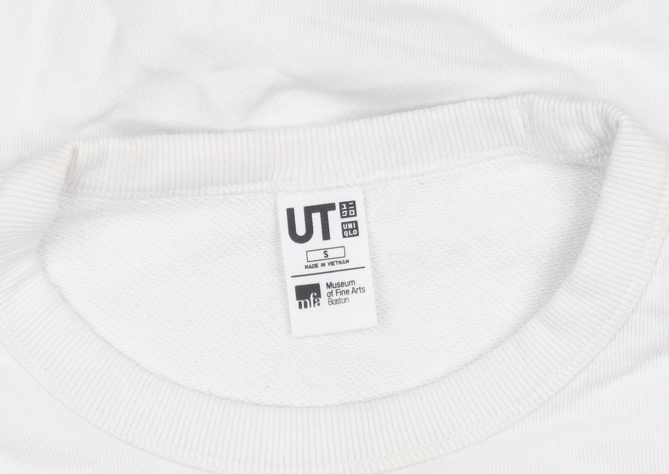 Uniqlo Men White Graphic Art Sweatshirt S Pullover Crew Neck MFA Boston