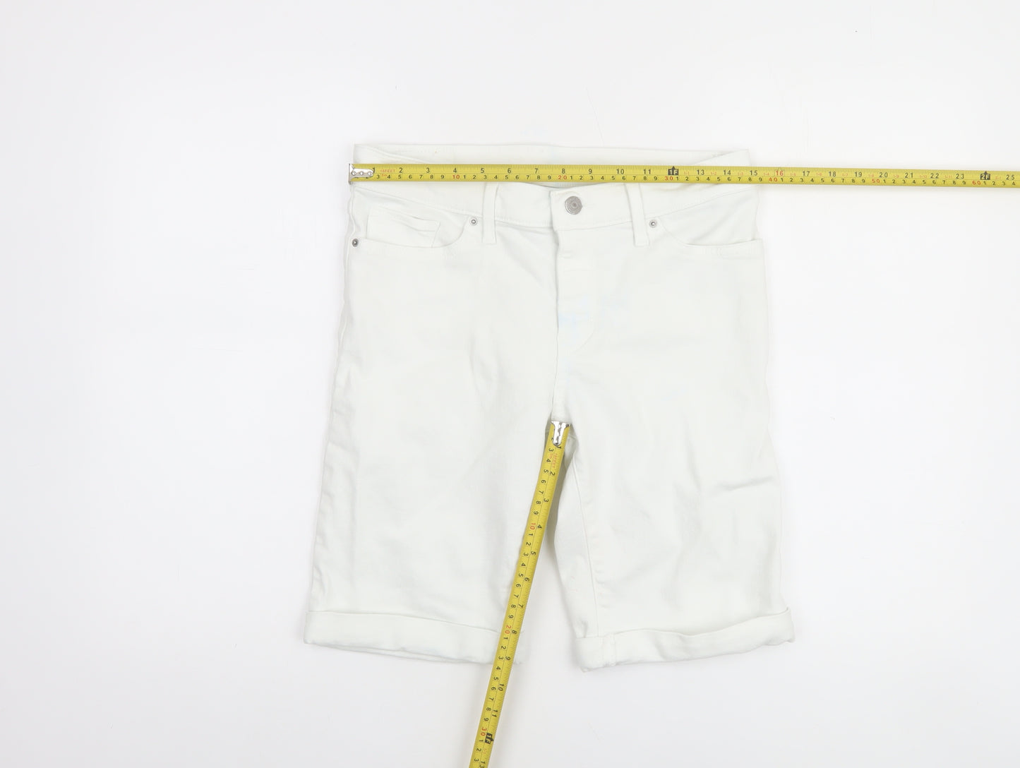 Levi's Women's White Bermuda Shorts Size 29 Cotton Blend