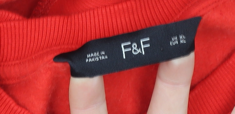 F&F Women’s Red Christmas Santa Graphic Sweatshirt XL