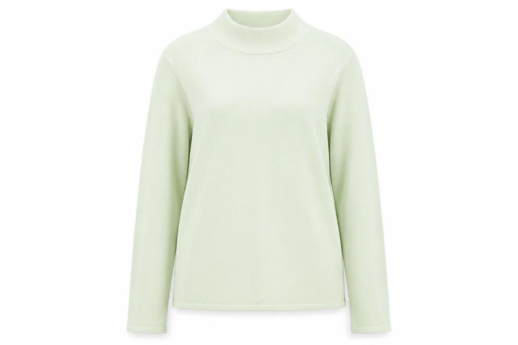 Front view of Bonmarché Women's Green Acrylic Long Sleeve jumper M