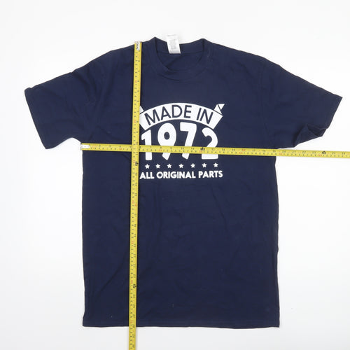 Gildan Mens Blue Funny 1972 Retro Graphic Short Sleeve T-Shirt Size M