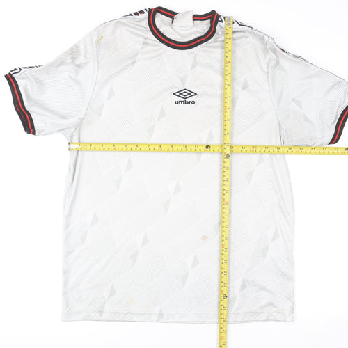 Umbro Men's White Football Jersey T-Shirt Small