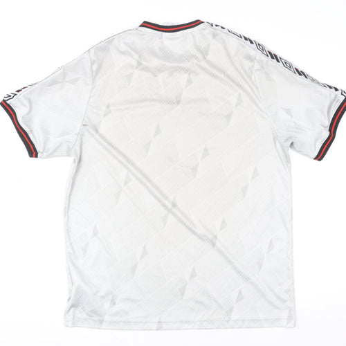 Umbro Men's White Football Jersey T-Shirt Small
