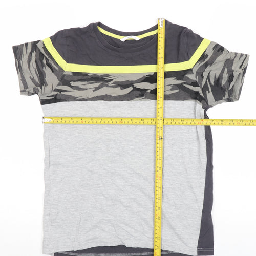 Marks and Spencer Boys Grey Camouflage Short Sleeve Cotton T-Shirt 2-3 Years